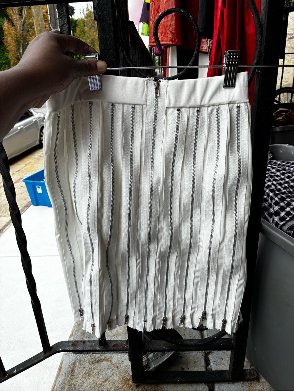 White Zipper-Trim Pencil Skirt